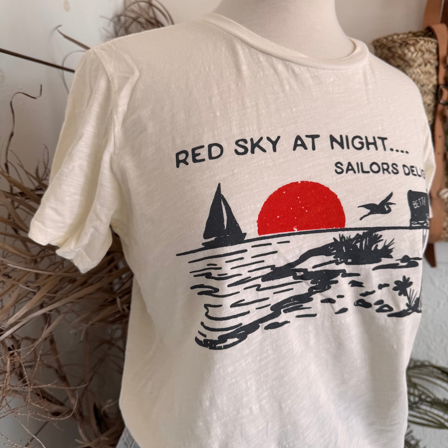 Red Sky At Night Women’s Tee