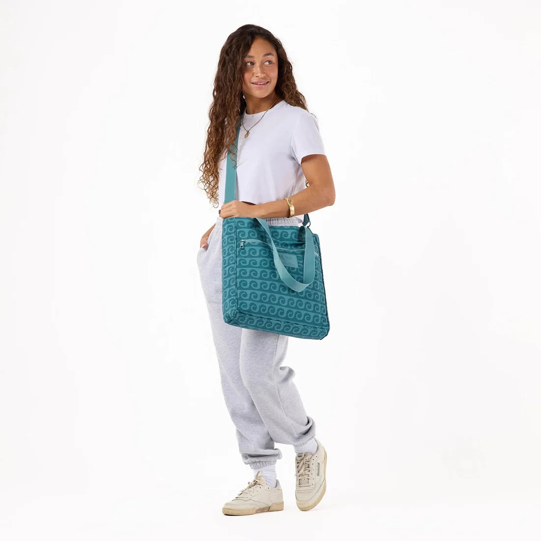 Party wave daily tote tide aloha