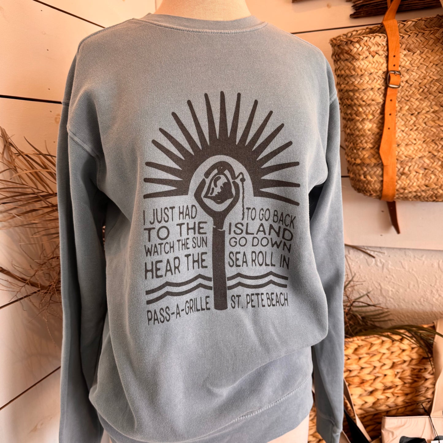 PAG bell Crewneck unisexm SALE!