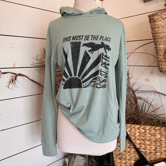 St Pete This must be the place … Longsleeve hooded unisex