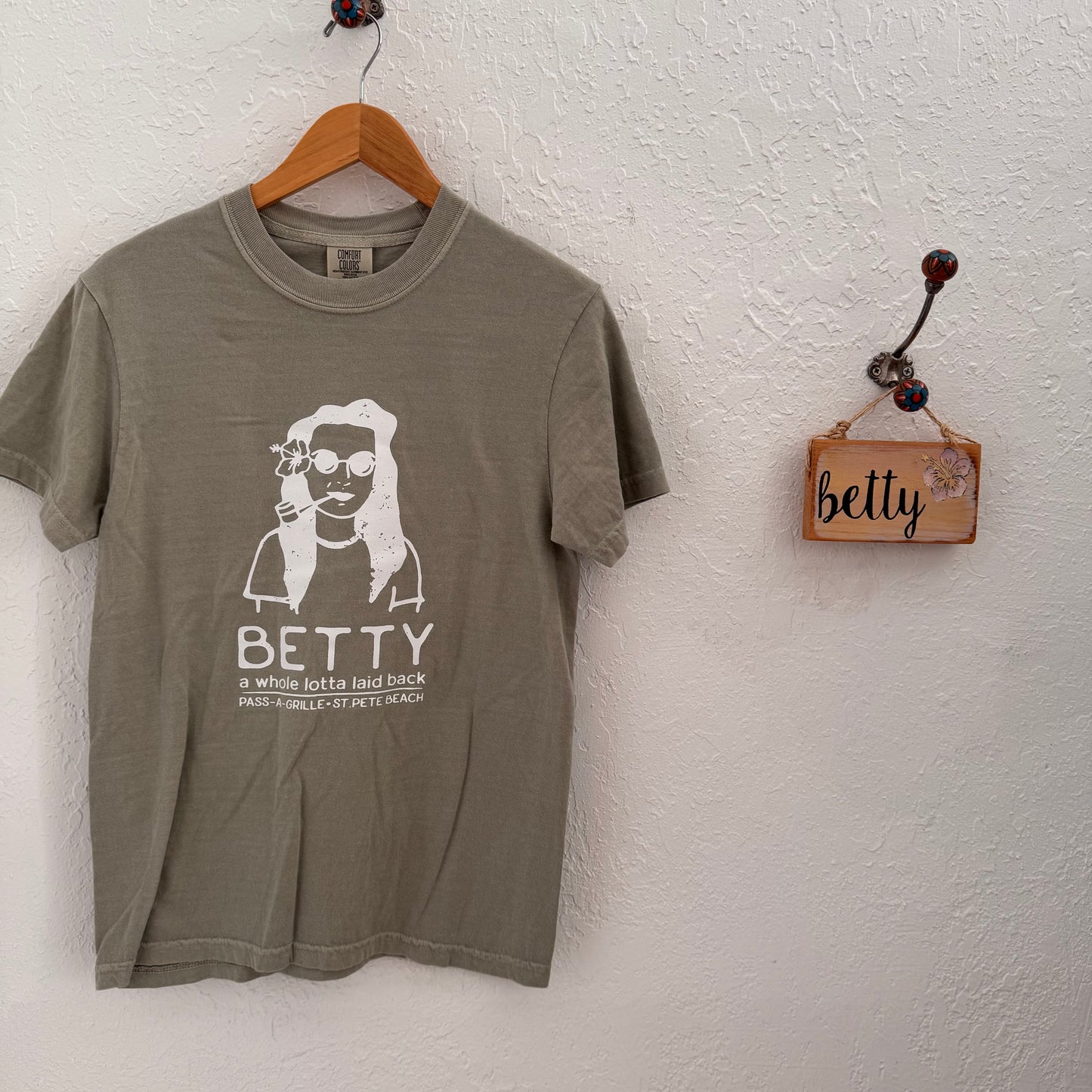 Betty signature tee unisex comfort colors earthy color