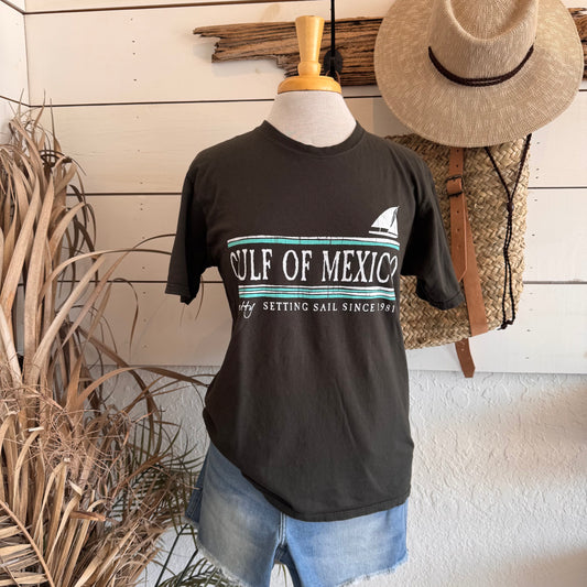 Unisex Adult Tee / Setting Sail