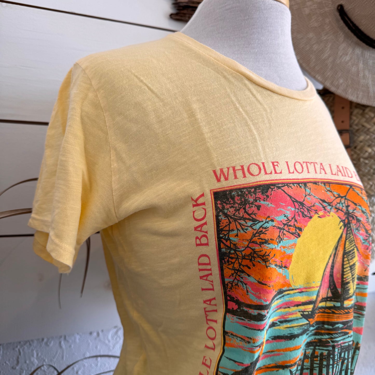 WOMEN’S TEE / Explorer